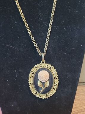 Gold-Tone Rose Cameo Pendant Necklace - Pink Rose